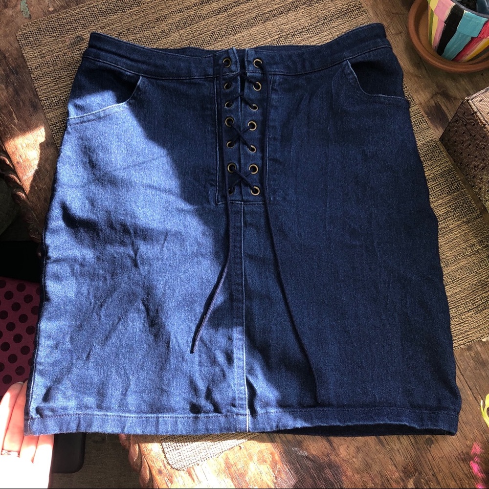 Lace up pencil skirt
